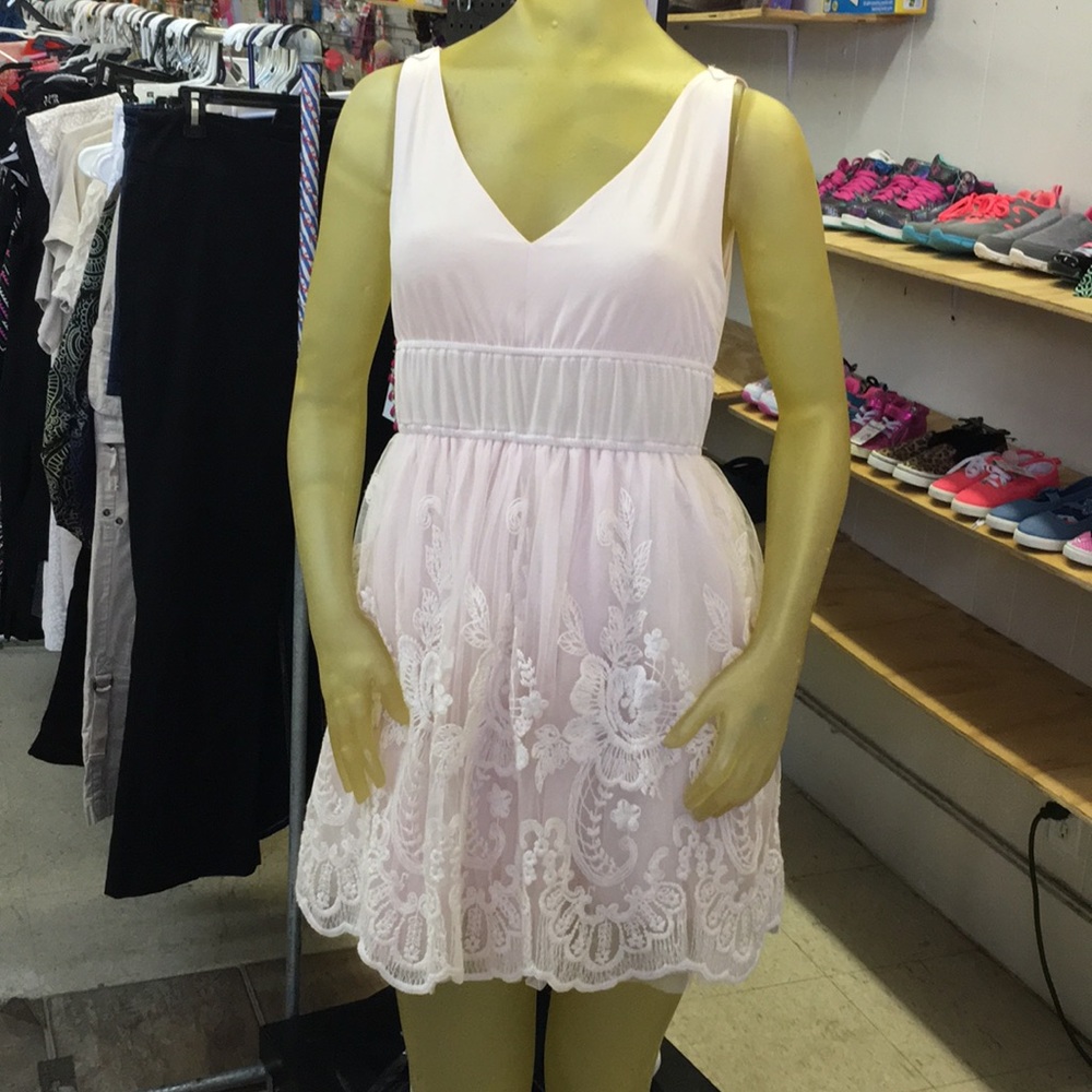 Gorgeous light pink dress